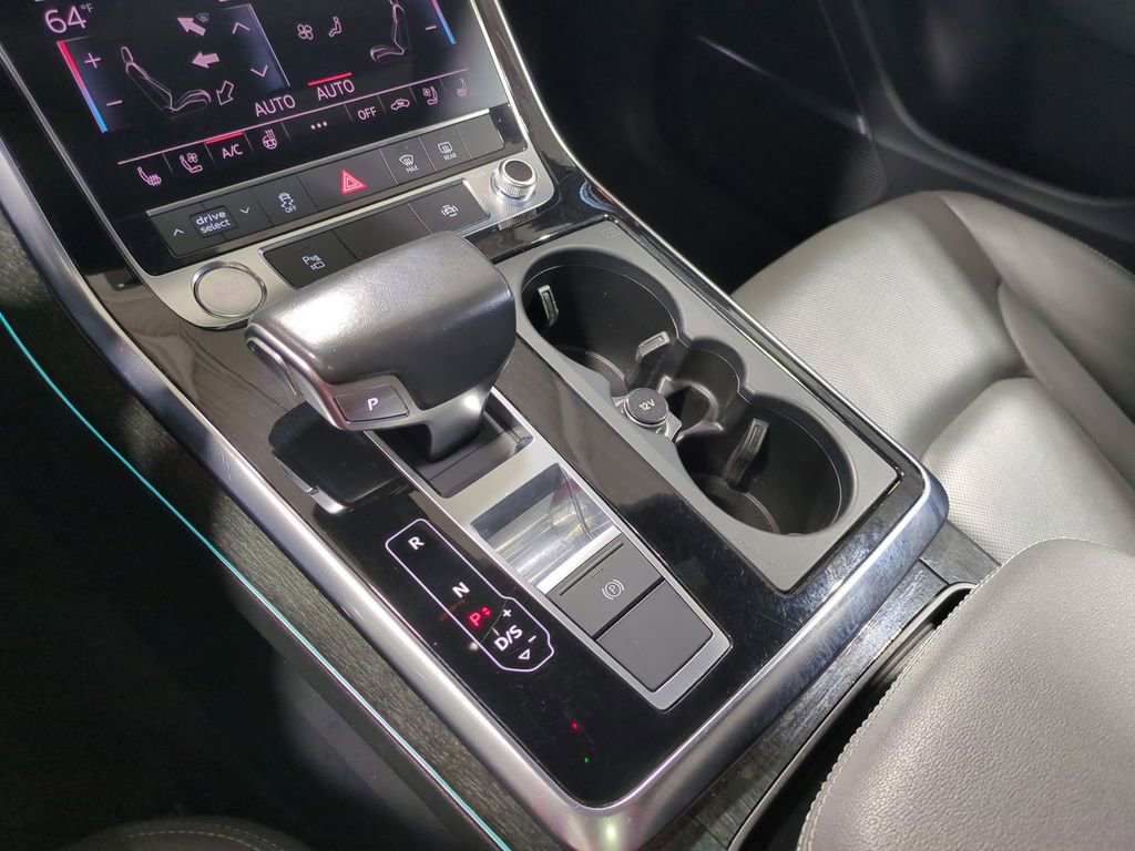 Thumbnail: 2019 Audi Q8 - 40