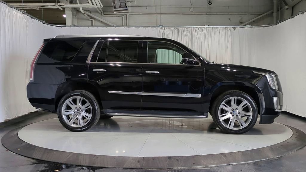 Thumbnail: 2016 Cadillac Escalade - 11
