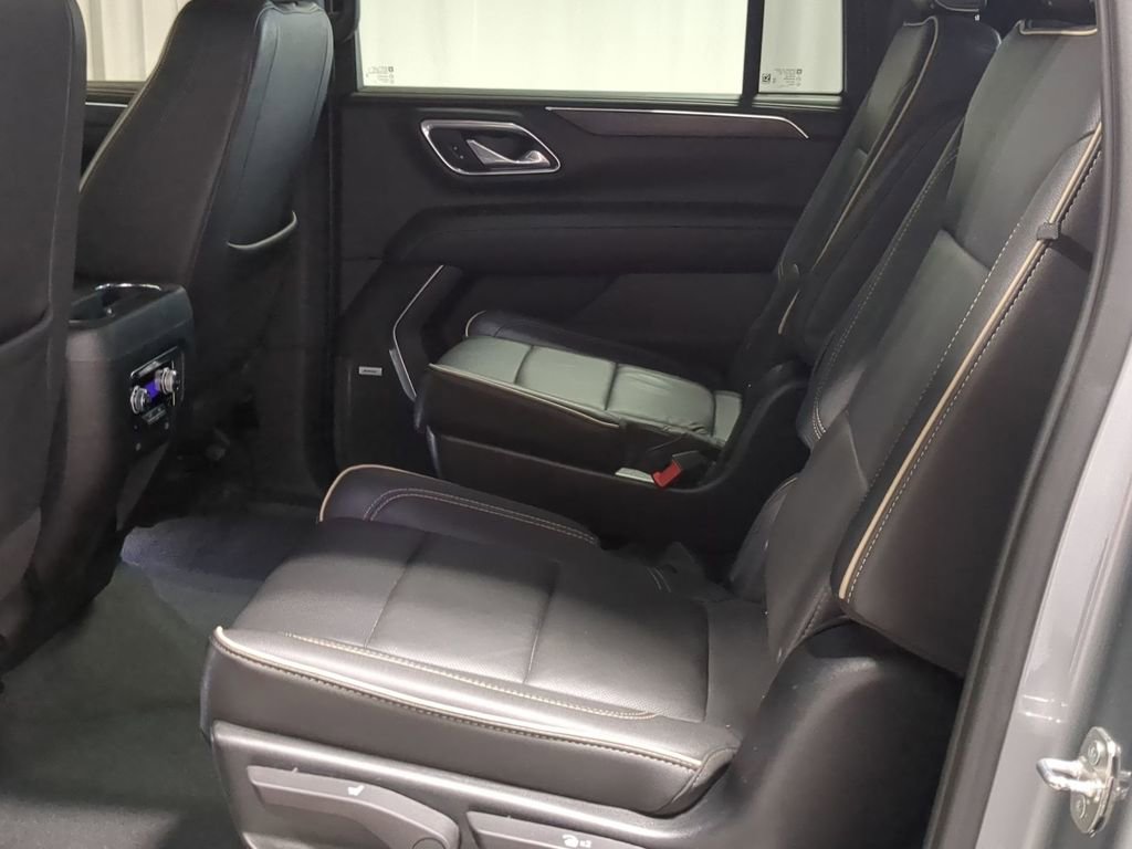 Thumbnail: 2023 GMC Yukon XL - 23