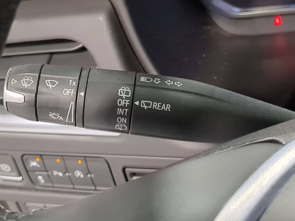 Thumbnail: 2023 GMC Yukon - 39