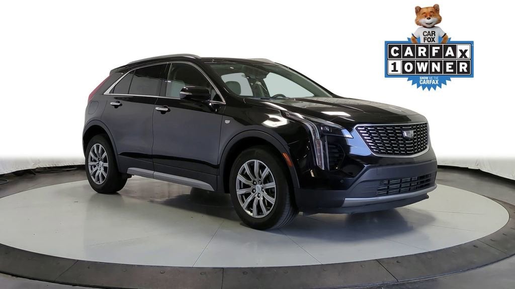 2022 Cadillac XT4 Premium Luxury 2