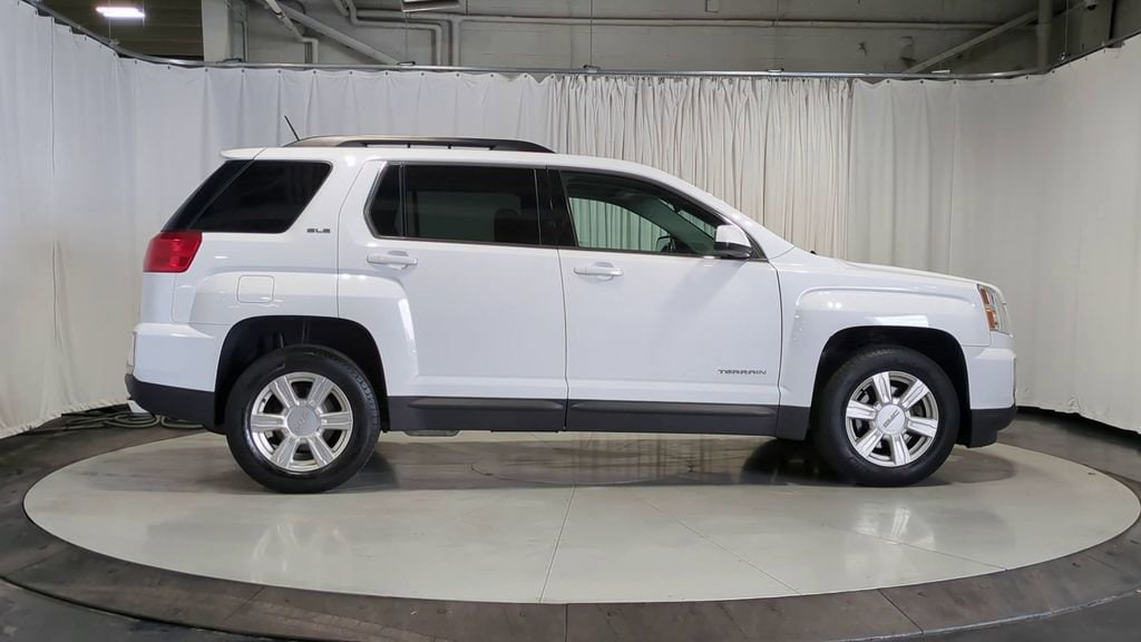 Thumbnail: 2016 GMC Terrain - 11