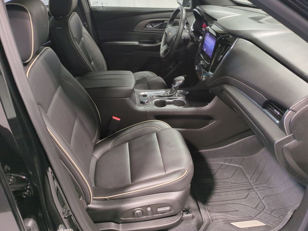 Thumbnail: 2023 Chevrolet Traverse - 22