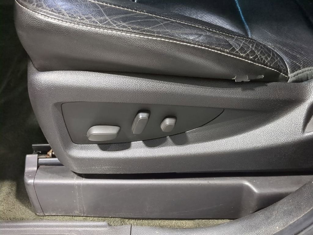 Thumbnail: 2015 Chevrolet Tahoe - 30