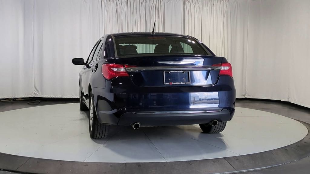 Thumbnail: 2014 Chrysler 200 - 9