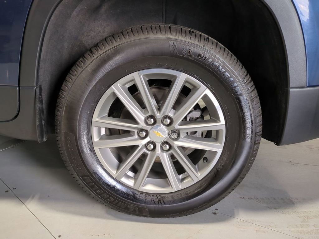 Thumbnail: 2022 Chevrolet Traverse - 17