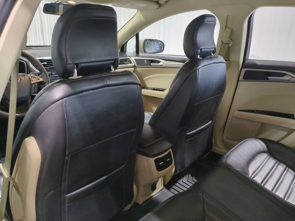 Thumbnail: 2015 Ford Fusion - 21