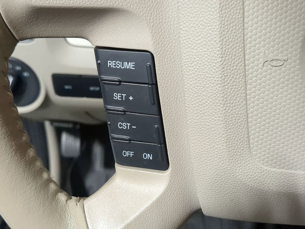 Thumbnail: 2008 Mercury Mariner - 27