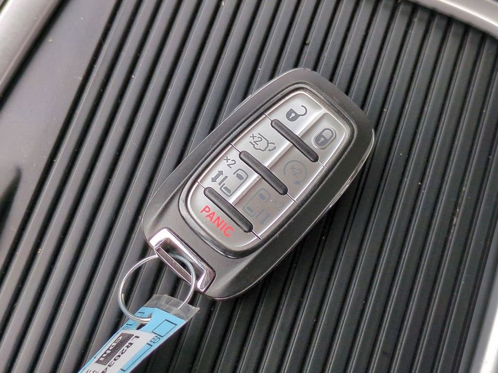 2020 Chrysler Pacifica Limited 30