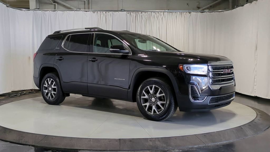 2023 Gmc Acadia SLE photo 2