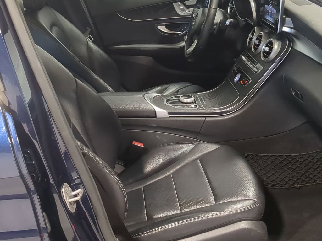 Thumbnail: 2017 Mercedes-Benz C-Class - 26