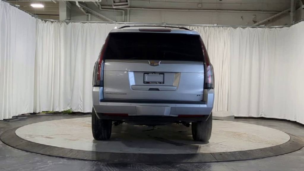 Thumbnail: 2015 Cadillac Escalade - 9