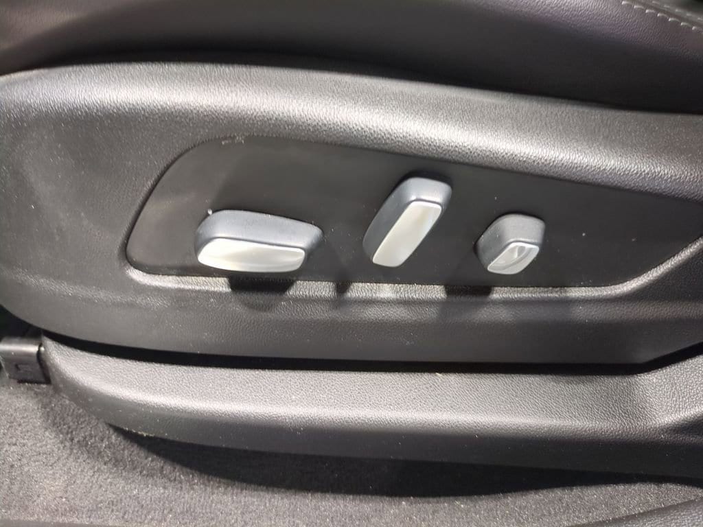 Thumbnail: 2020 Cadillac XT5 - 21