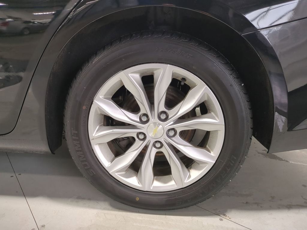 Thumbnail: 2019 Chevrolet Malibu - 17