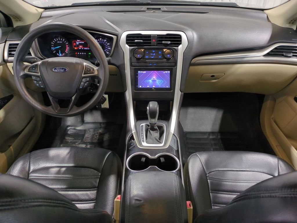 Thumbnail: 2015 Ford Fusion - 18