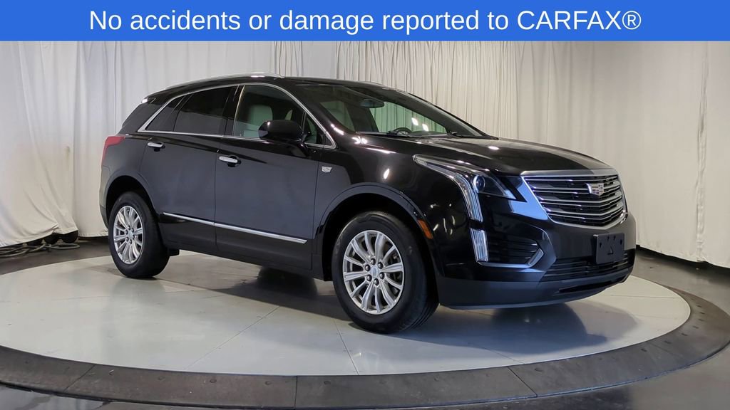 2017 Cadillac XT5 Base photo 2