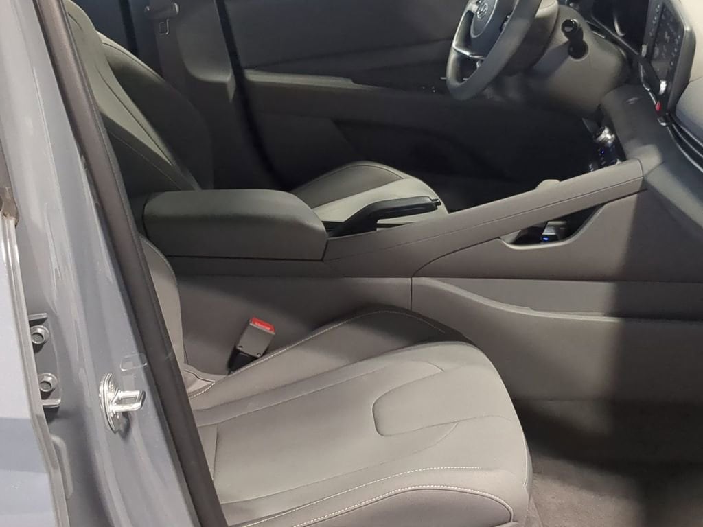 Thumbnail: 2021 Hyundai Elantra - 25
