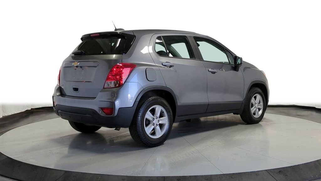 2020 Chevrolet Trax LS 10