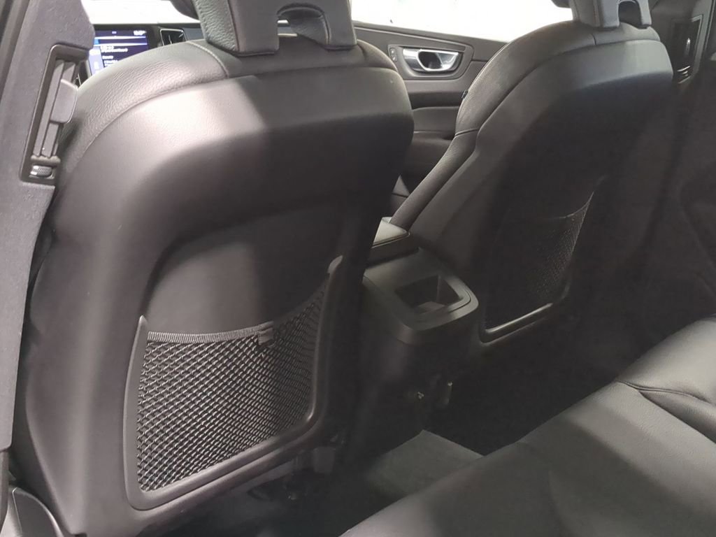 Thumbnail: 2020 Volvo XC60 - 25