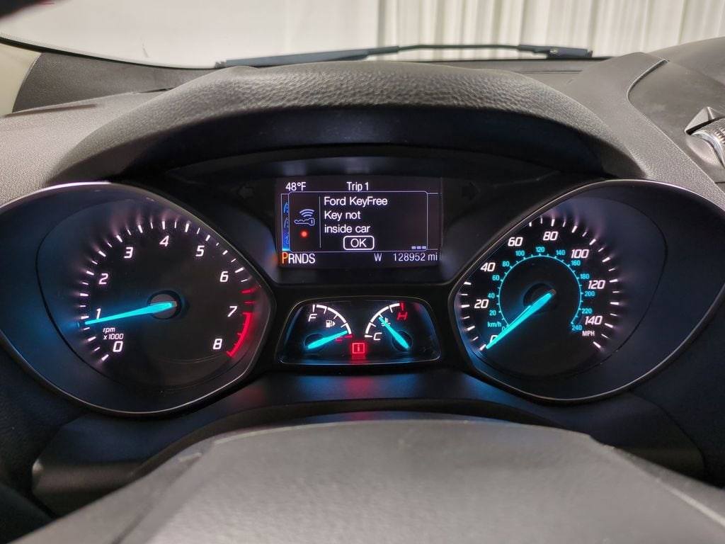 Thumbnail: 2015 Ford Escape - 39