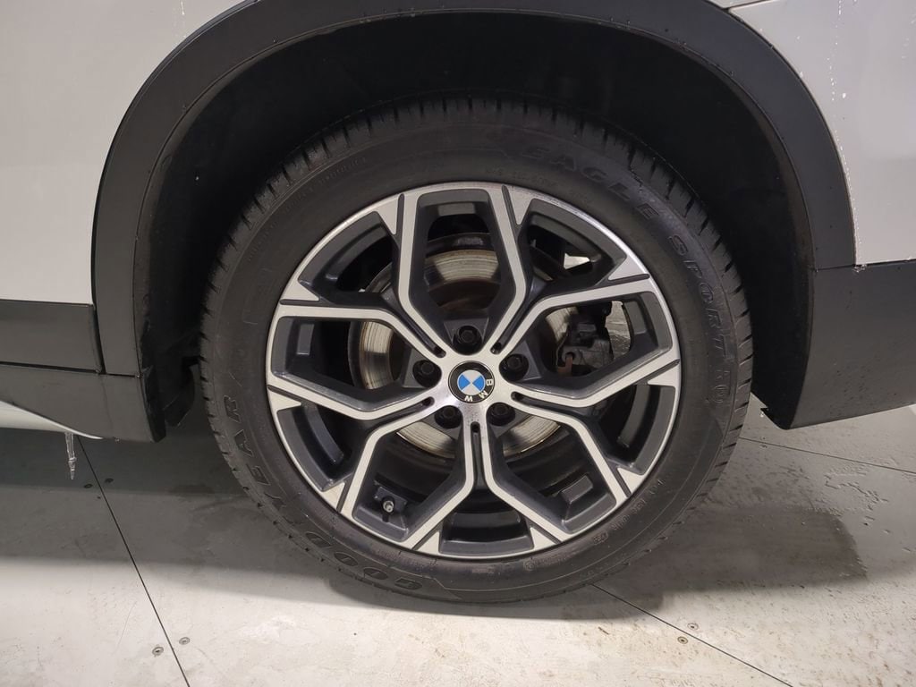 Thumbnail: 2021 BMW X1 - 17