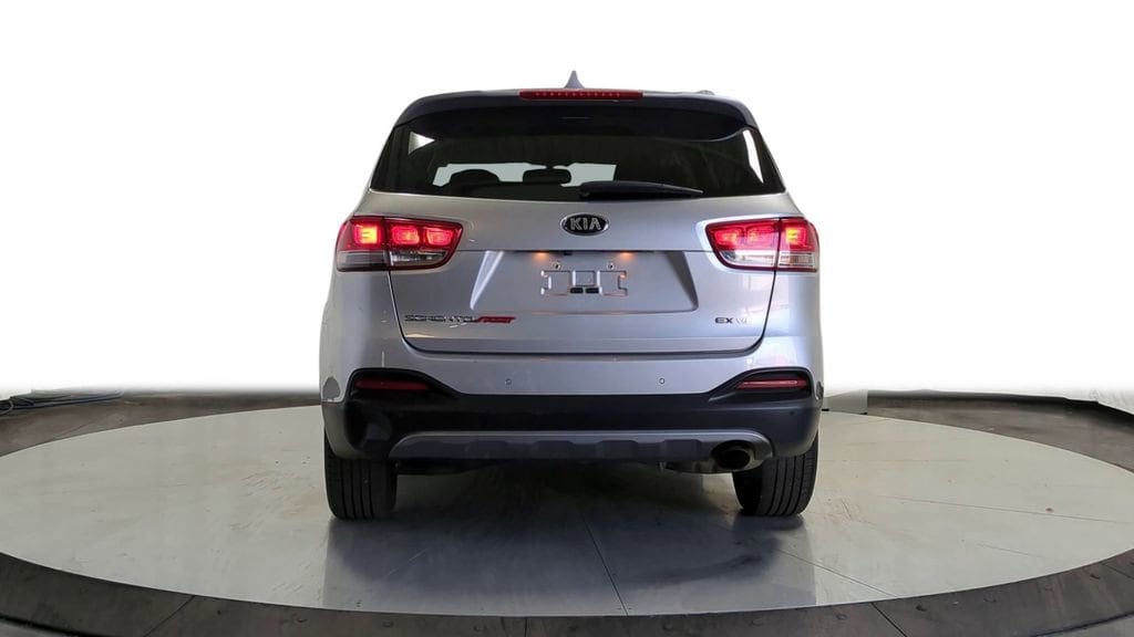 Thumbnail: 2018 Kia Sorento - 9