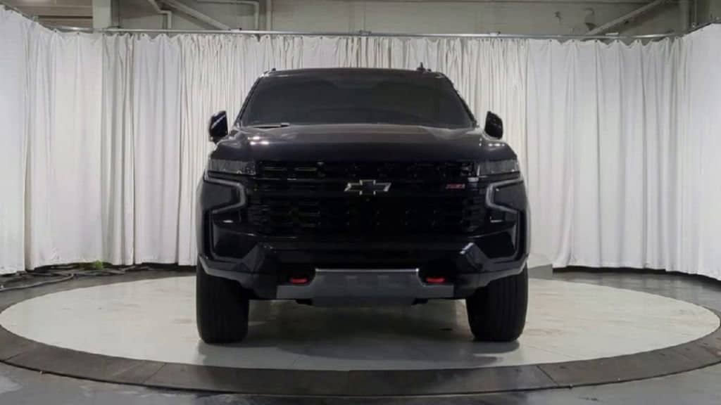 Thumbnail: 2023 Chevrolet Tahoe - 3