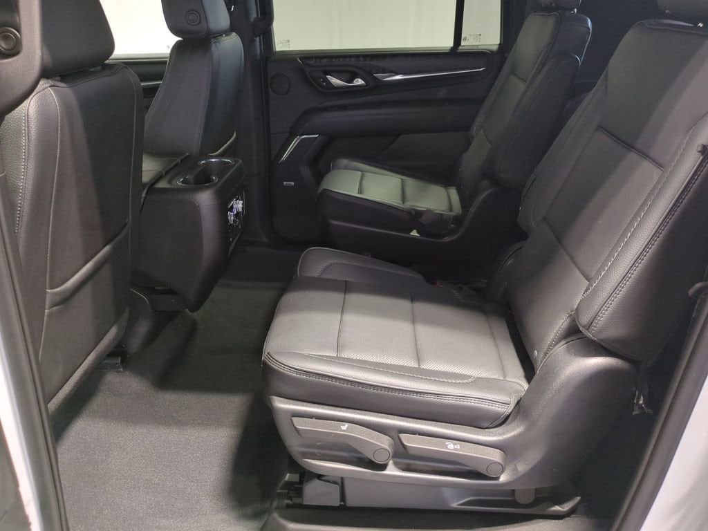 Thumbnail: 2023 GMC Yukon XL - 23
