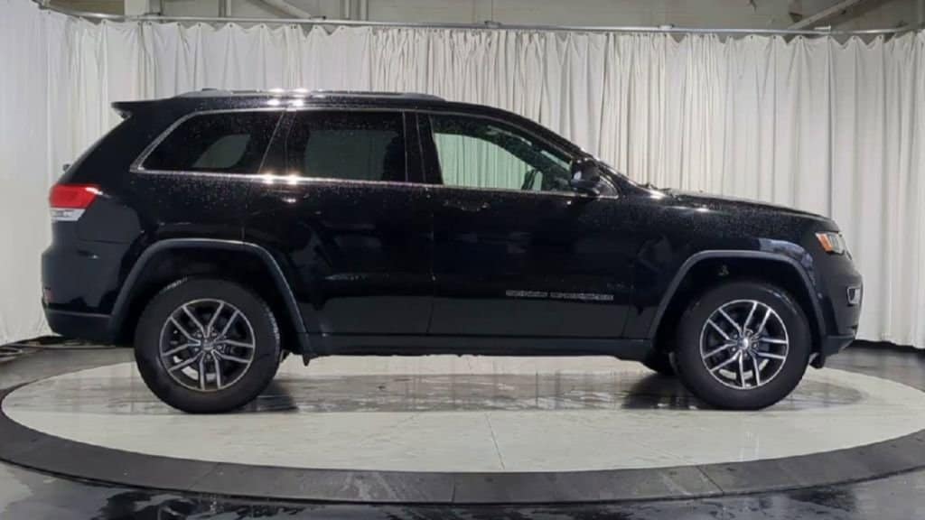 Thumbnail: 2018 Jeep Grand Cherokee - 11