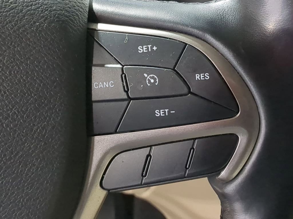 Thumbnail: 2020 Jeep Grand Cherokee - 38