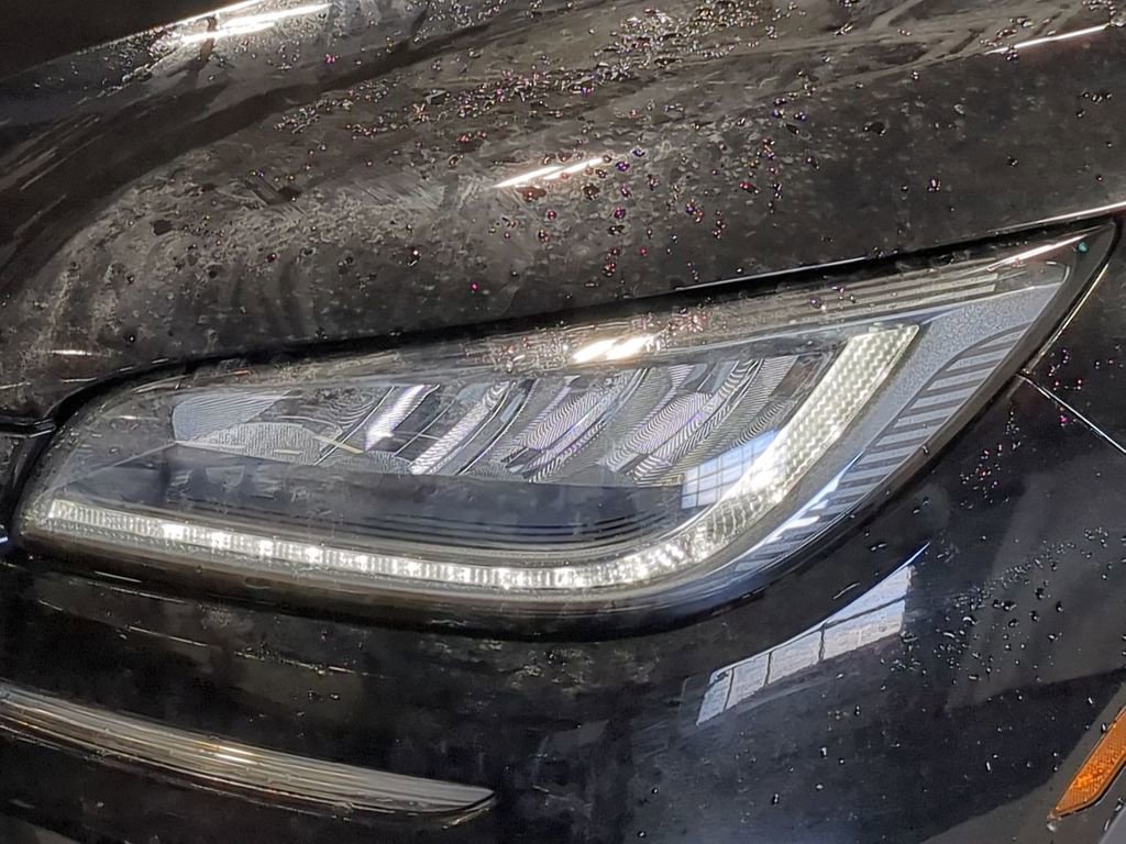 Thumbnail: 2023 Lincoln Corsair - 22