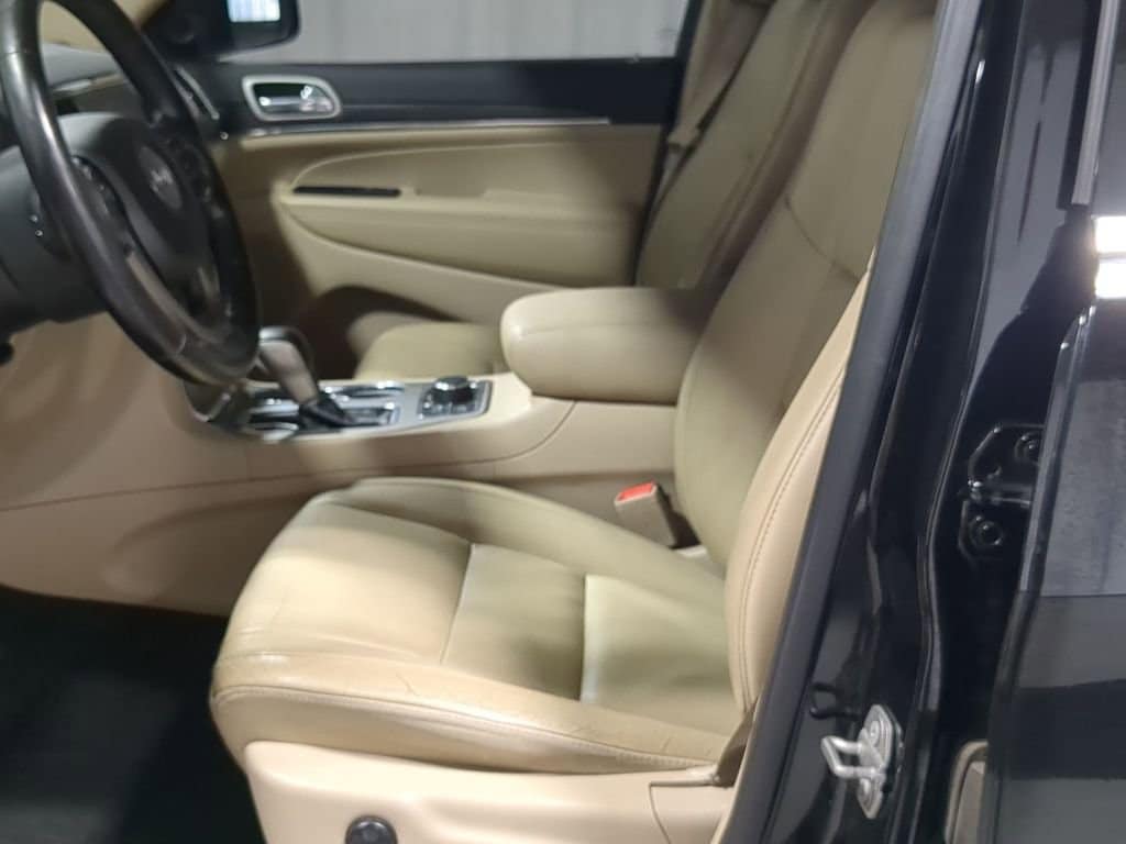 Thumbnail: 2020 Jeep Grand Cherokee - 29