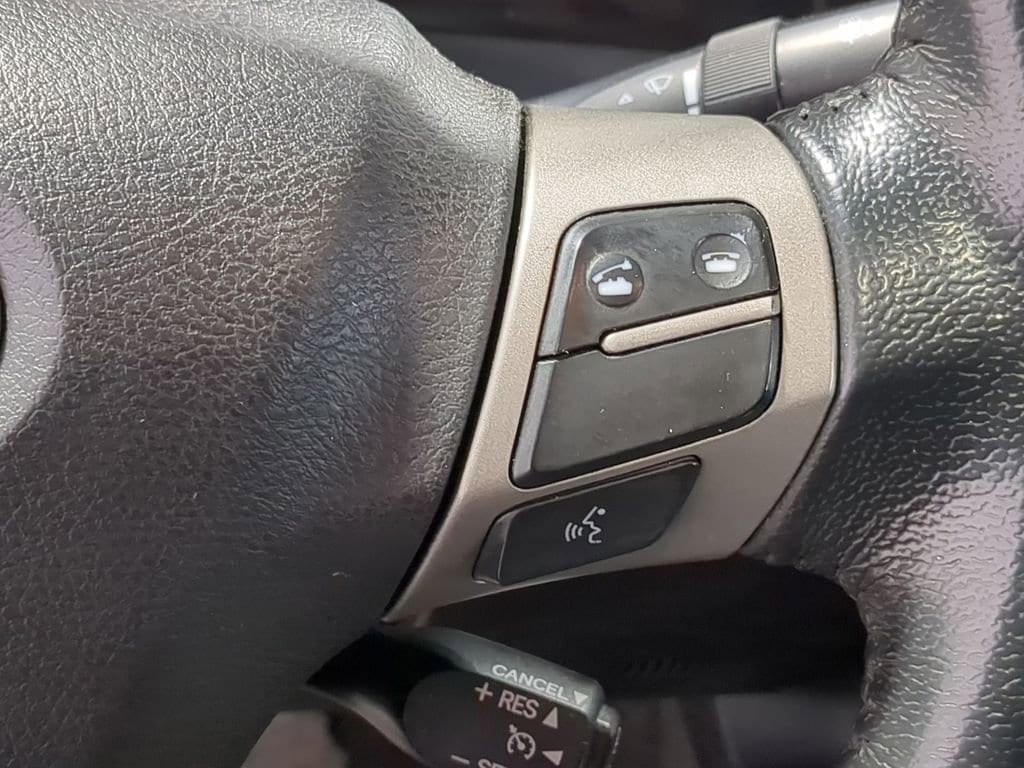 Thumbnail: 2011 Toyota Camry - 38