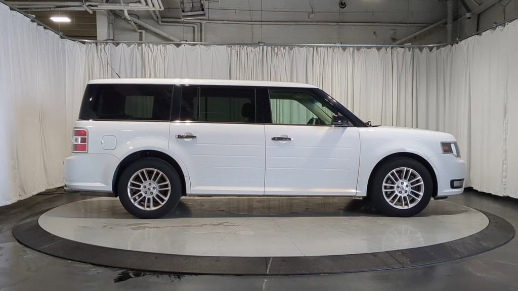 Thumbnail: 2016 Ford Flex - 10