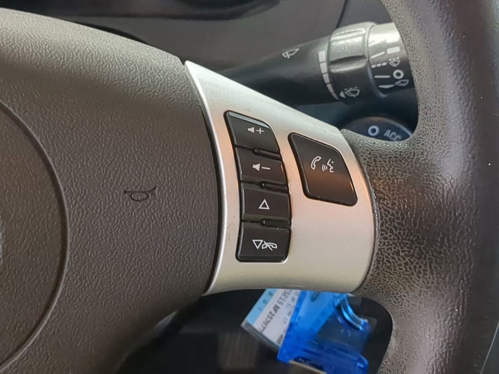 Thumbnail: 2011 Chevrolet Malibu - 29