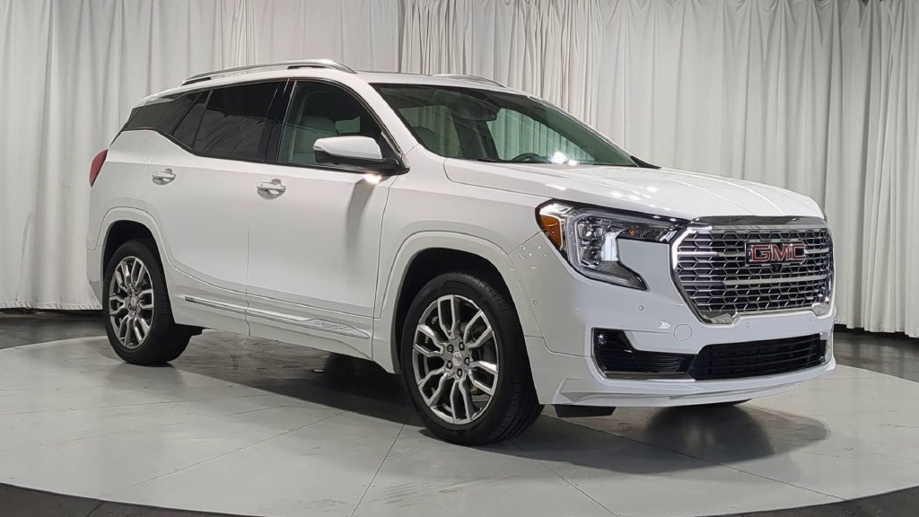 Used 2024 GMC Terrain Denali SUV
