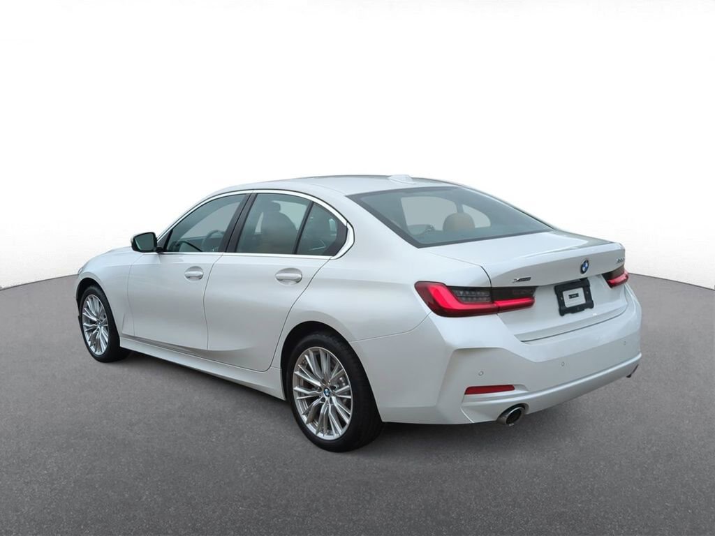 Thumbnail: 2024 BMW 3 Series - 8