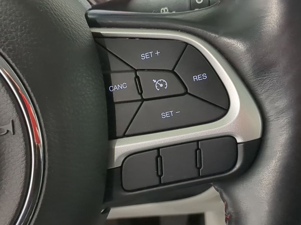 Thumbnail: 2018 Jeep Compass - 38