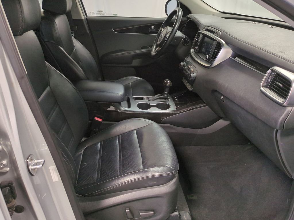 Thumbnail: 2018 Kia Sorento - 23