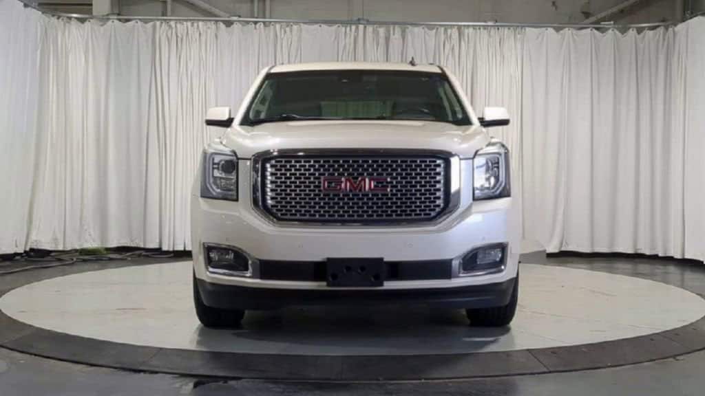 Thumbnail: 2015 GMC Yukon - 3