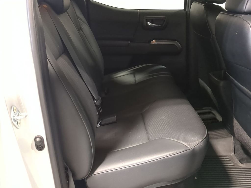 Thumbnail: 2021 Toyota Tacoma - 32