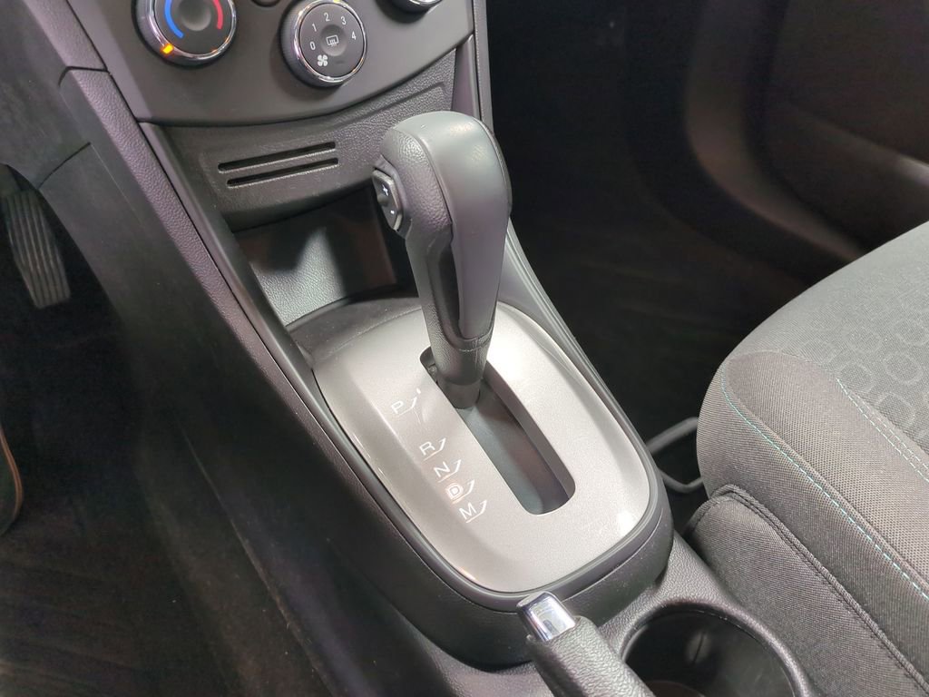 Thumbnail: 2016 Chevrolet Trax - 31