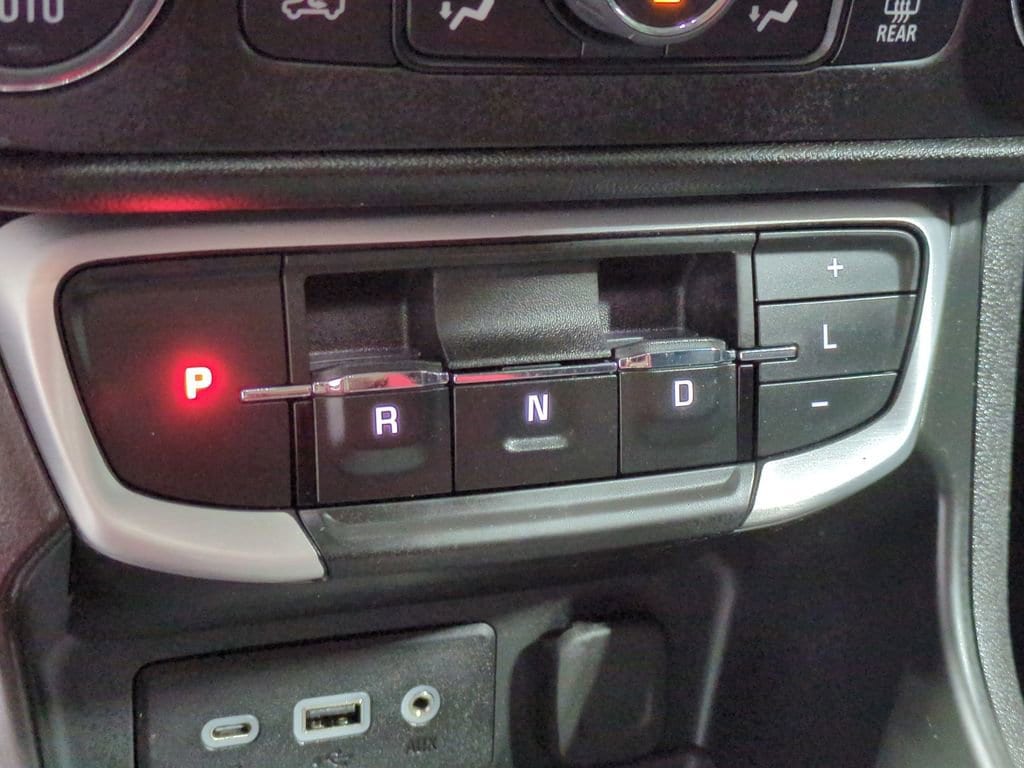 Thumbnail: 2022 GMC Terrain - 31