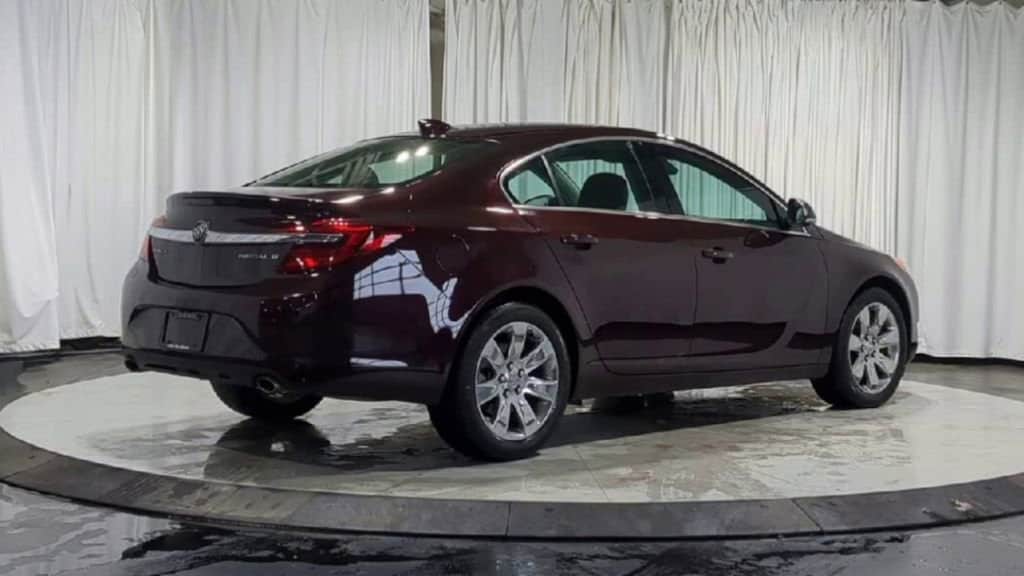 Thumbnail: 2017 Buick Regal - 10