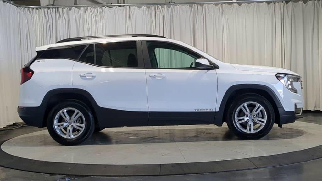 Thumbnail: 2023 GMC Terrain - 11