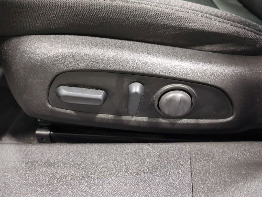 Thumbnail: 2019 Chevrolet Malibu - 20