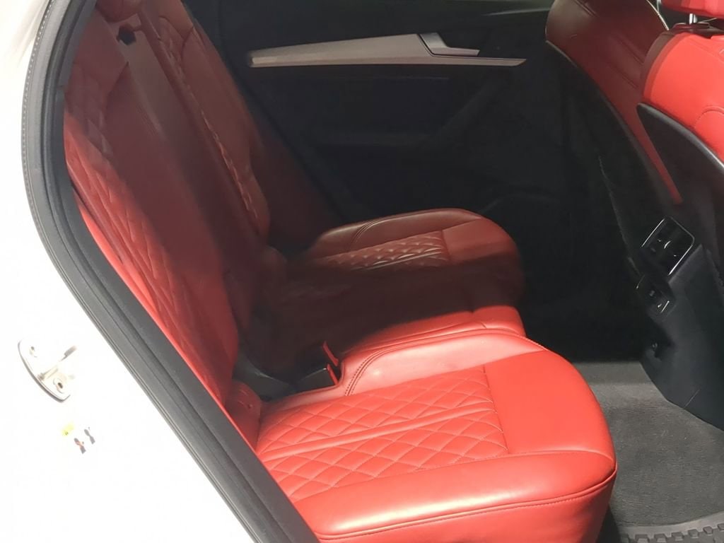 Thumbnail: 2018 Audi SQ5 - 35