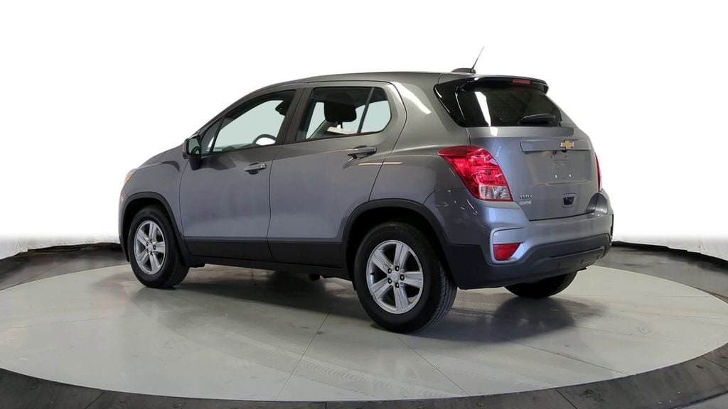 2020 Chevrolet Trax LS 8