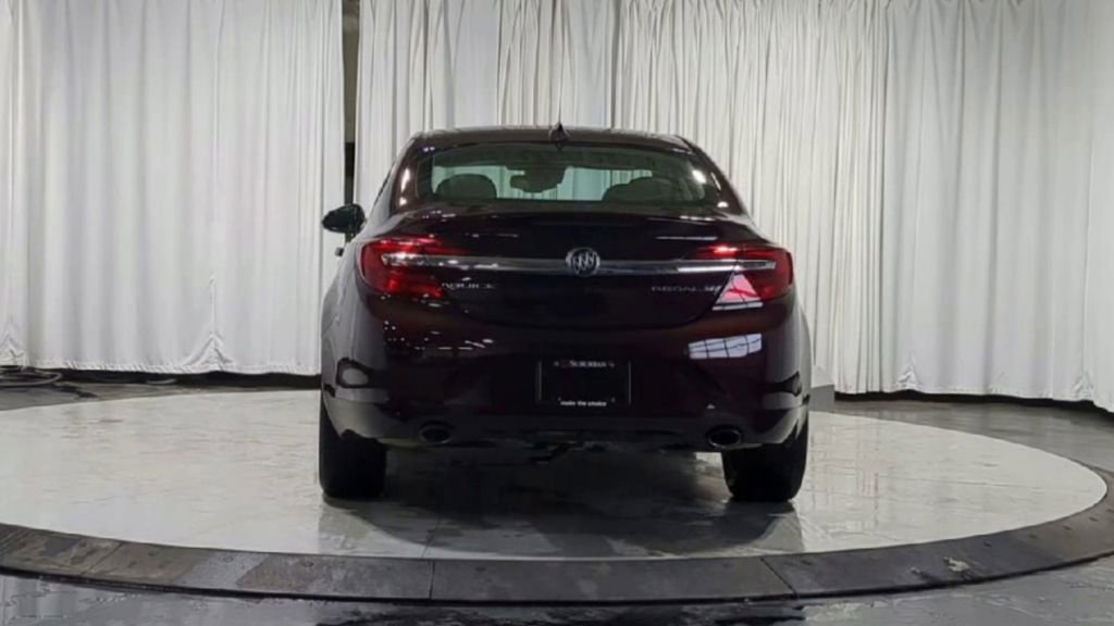 Thumbnail: 2017 Buick Regal - 9