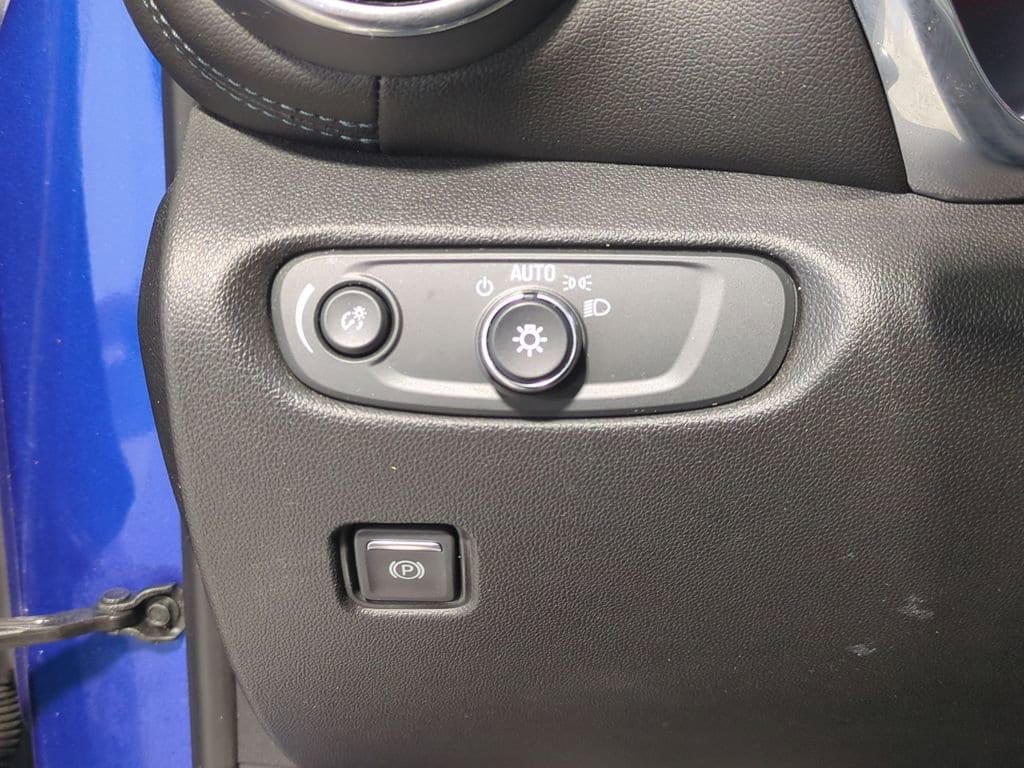 Thumbnail: 2019 Chevrolet Blazer - 35